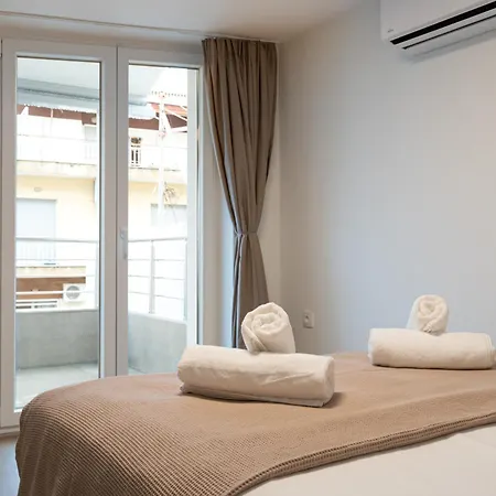 Aparthotel Urban Omonoias 3*