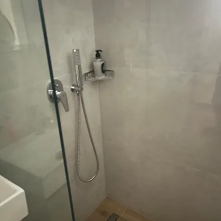 Urban Omonoias 3*