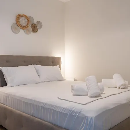 Urban Omonoias 3*
